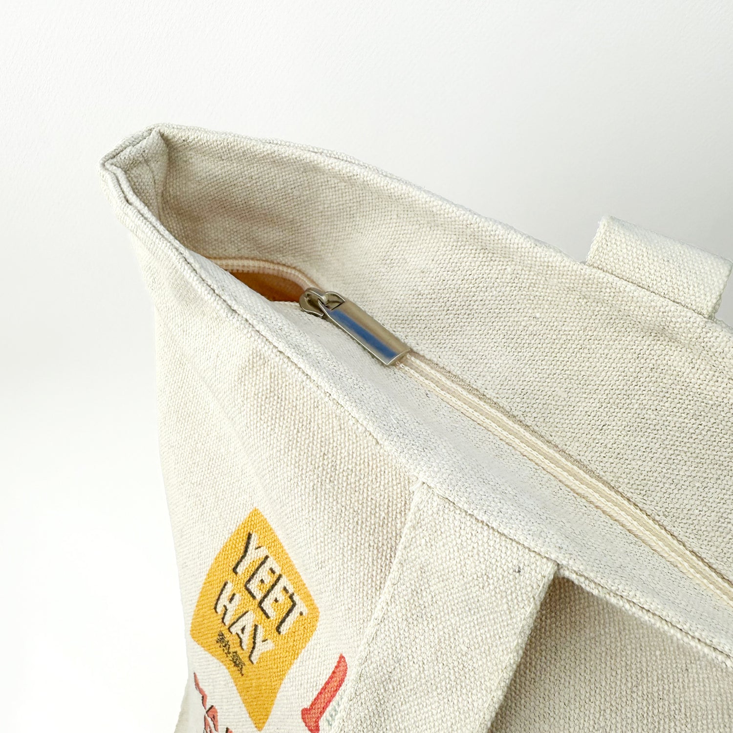 Cantonese sayings tote bag with zipper by I&